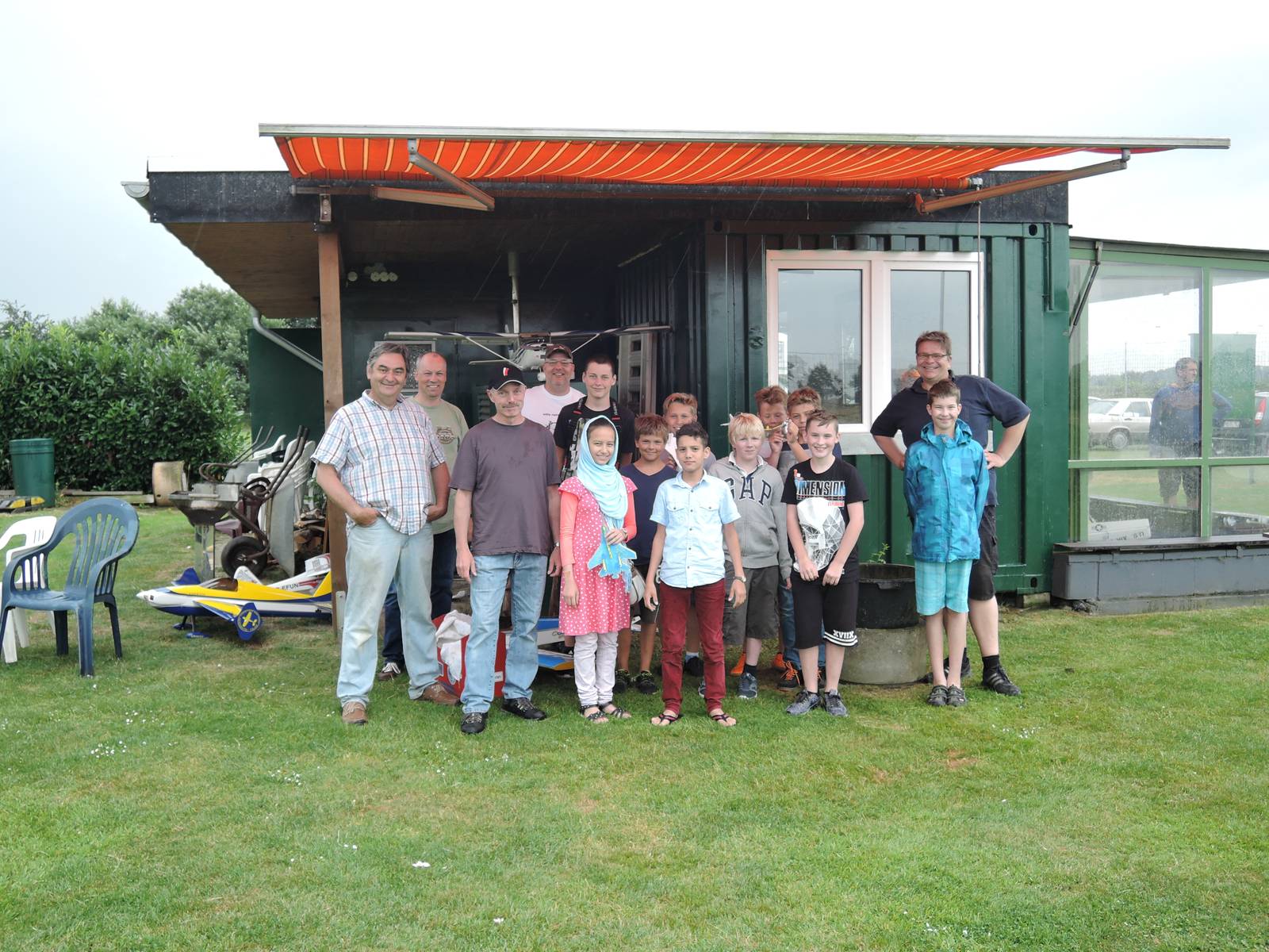 Kinder und Helfer der Ferienkiste